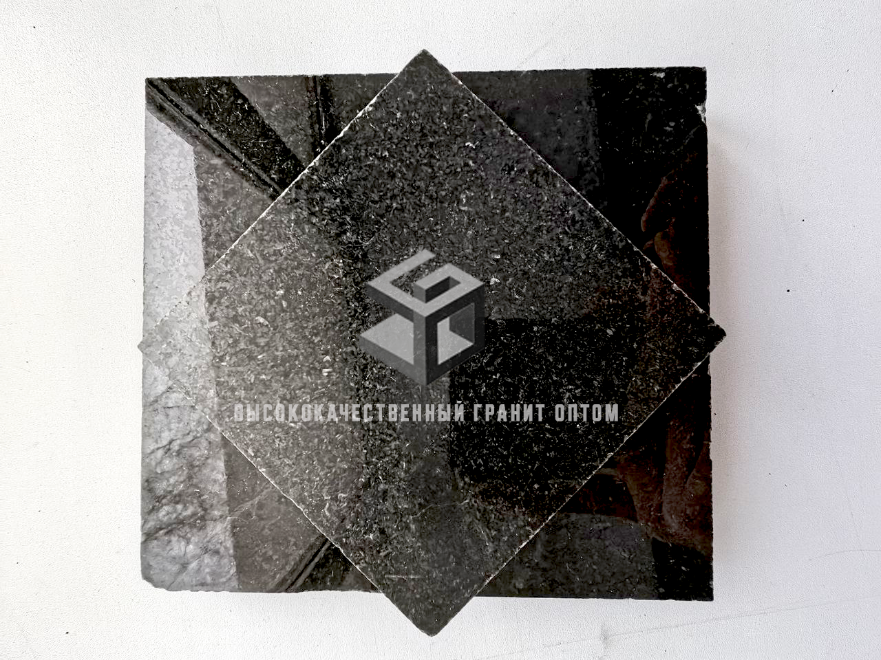 Купить термообработанную гранитную плитку и габбро оптом от производителя. Противоскользящая поверхность, высокое качество, доставка по России. Лучшие цены на гранитную и габбро плитку!