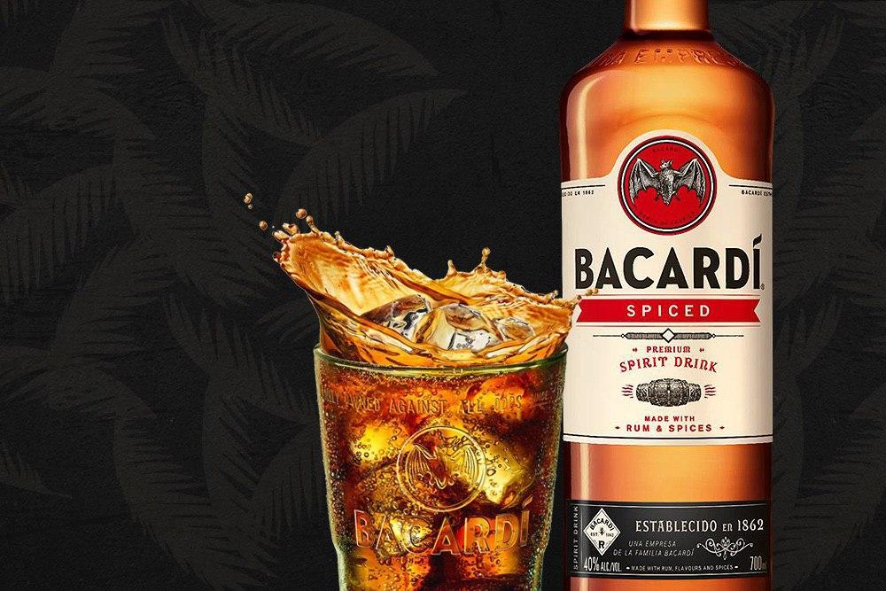 Бакарди спайсд. Пряный Ром Spiced Bacardi. Ром бакарди спайси. Ром бакарди Спайсд. Bacardi Spiced / бакарди Спайсд.