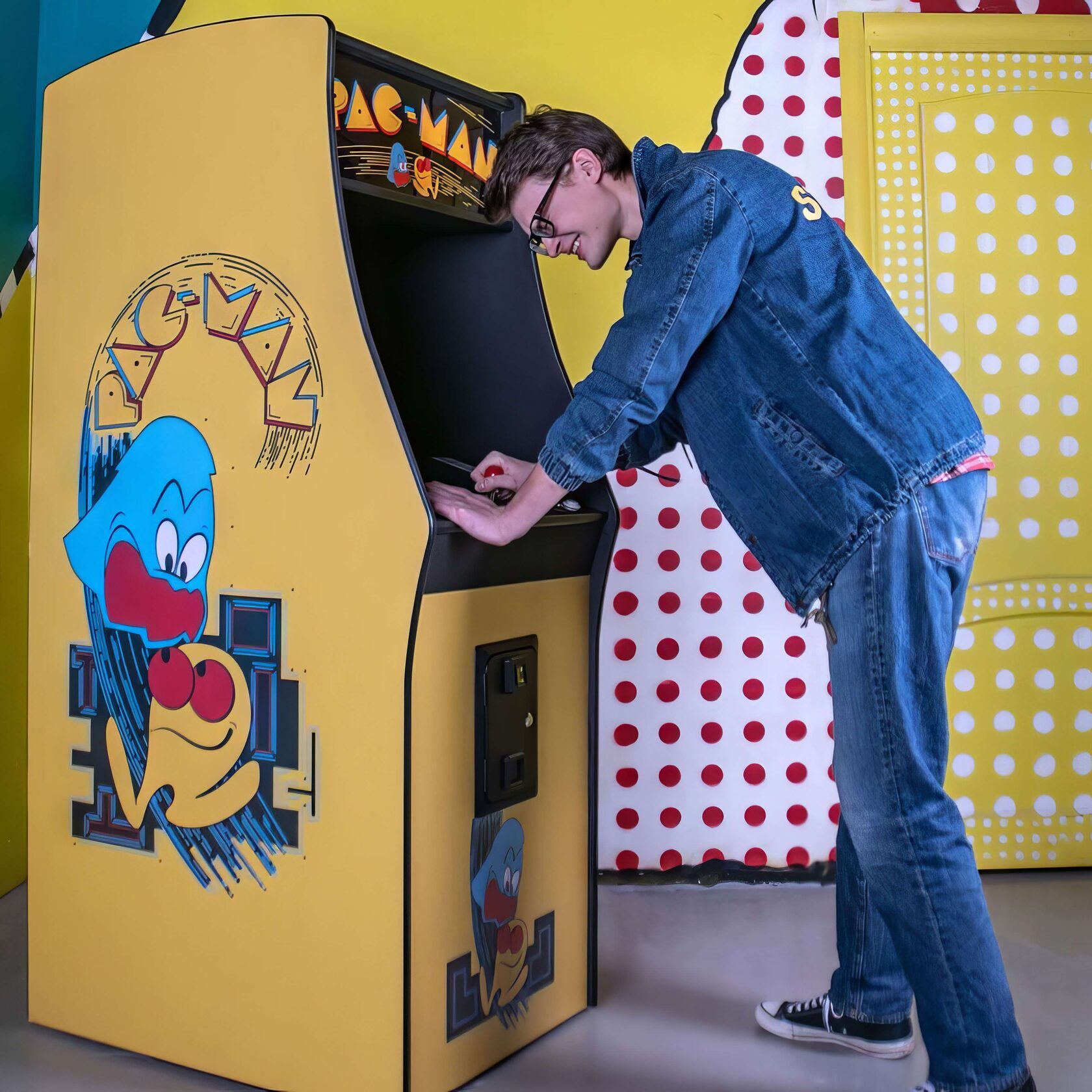 Pacman автомат. Аренда на мероприятие с бесплатной доставкой