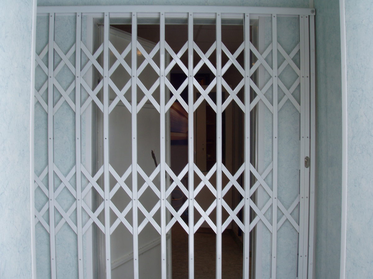 деревянная оконная решетка раст фото 35