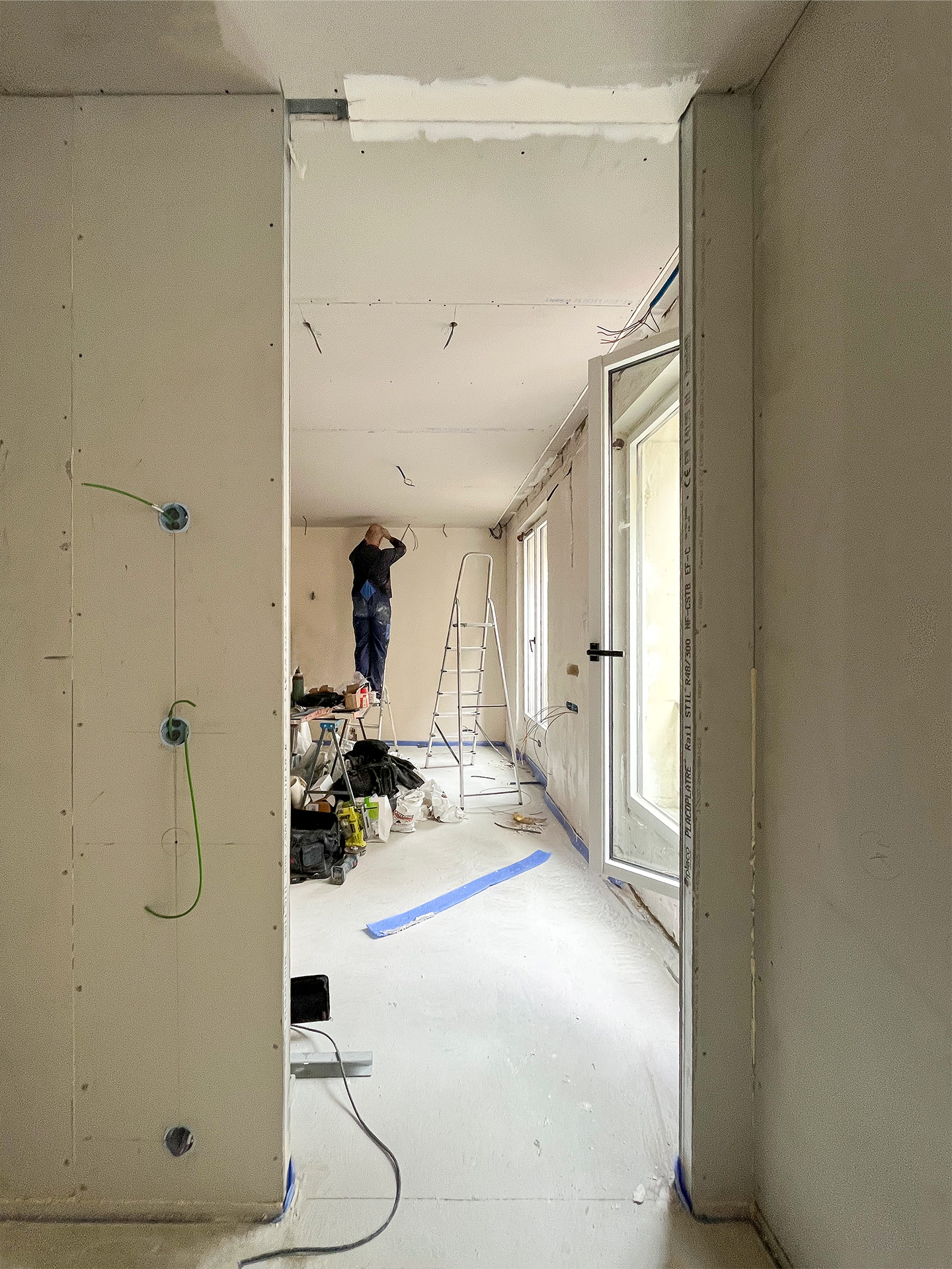 Suivi de chantier d’un projet avec domotique et éclairage architectural à Paris