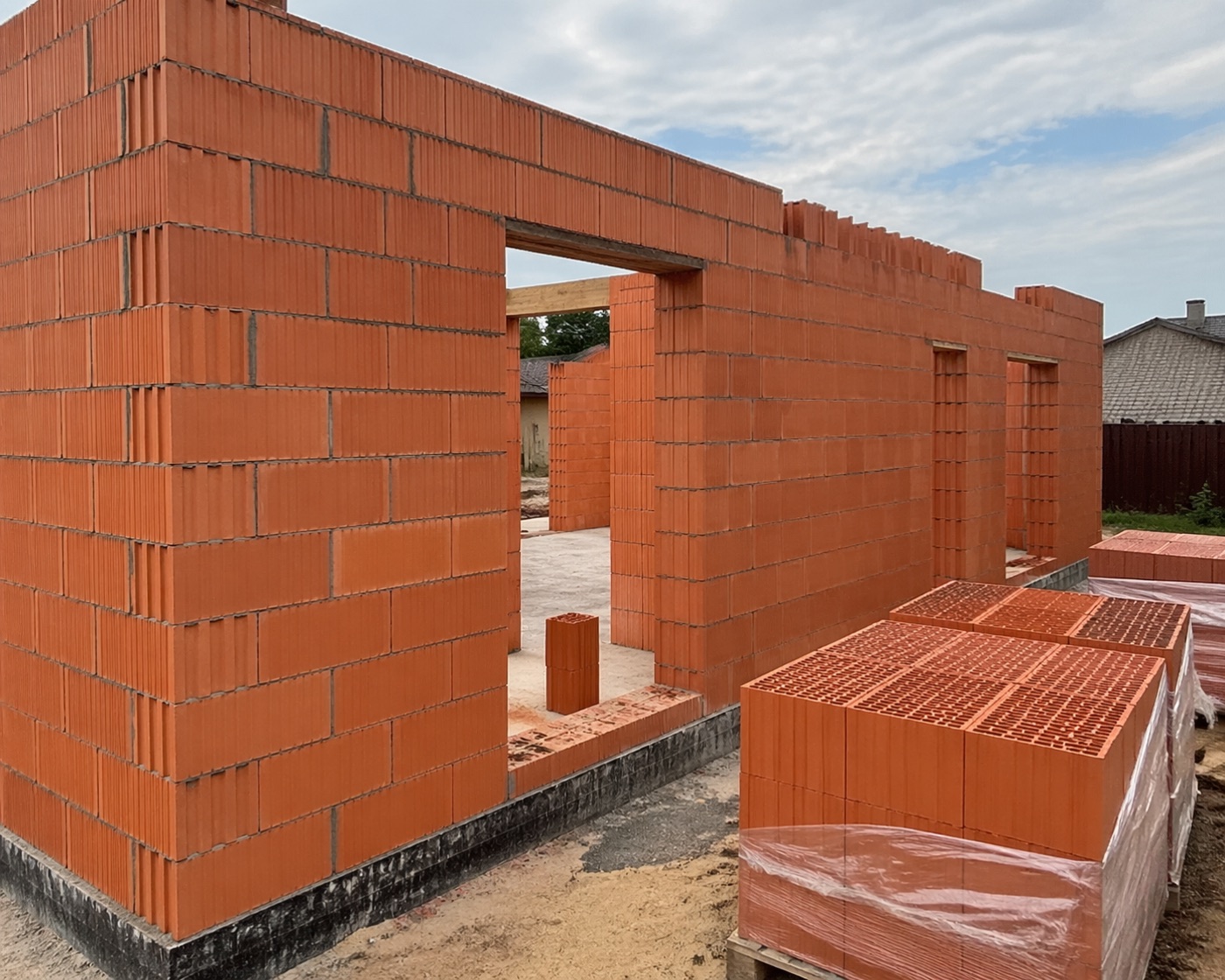 Строительство дома из керамического камня