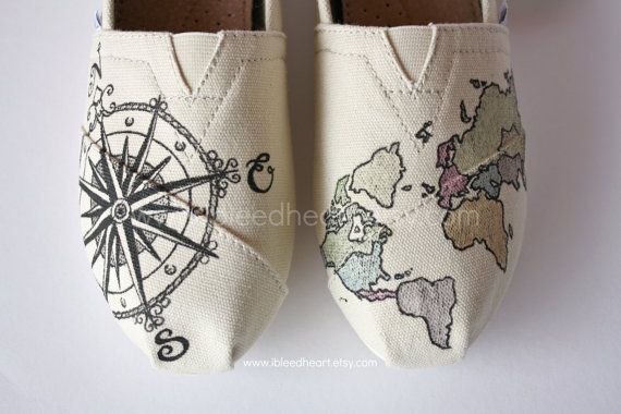 туфли с ручным декором - контуры материков и компас