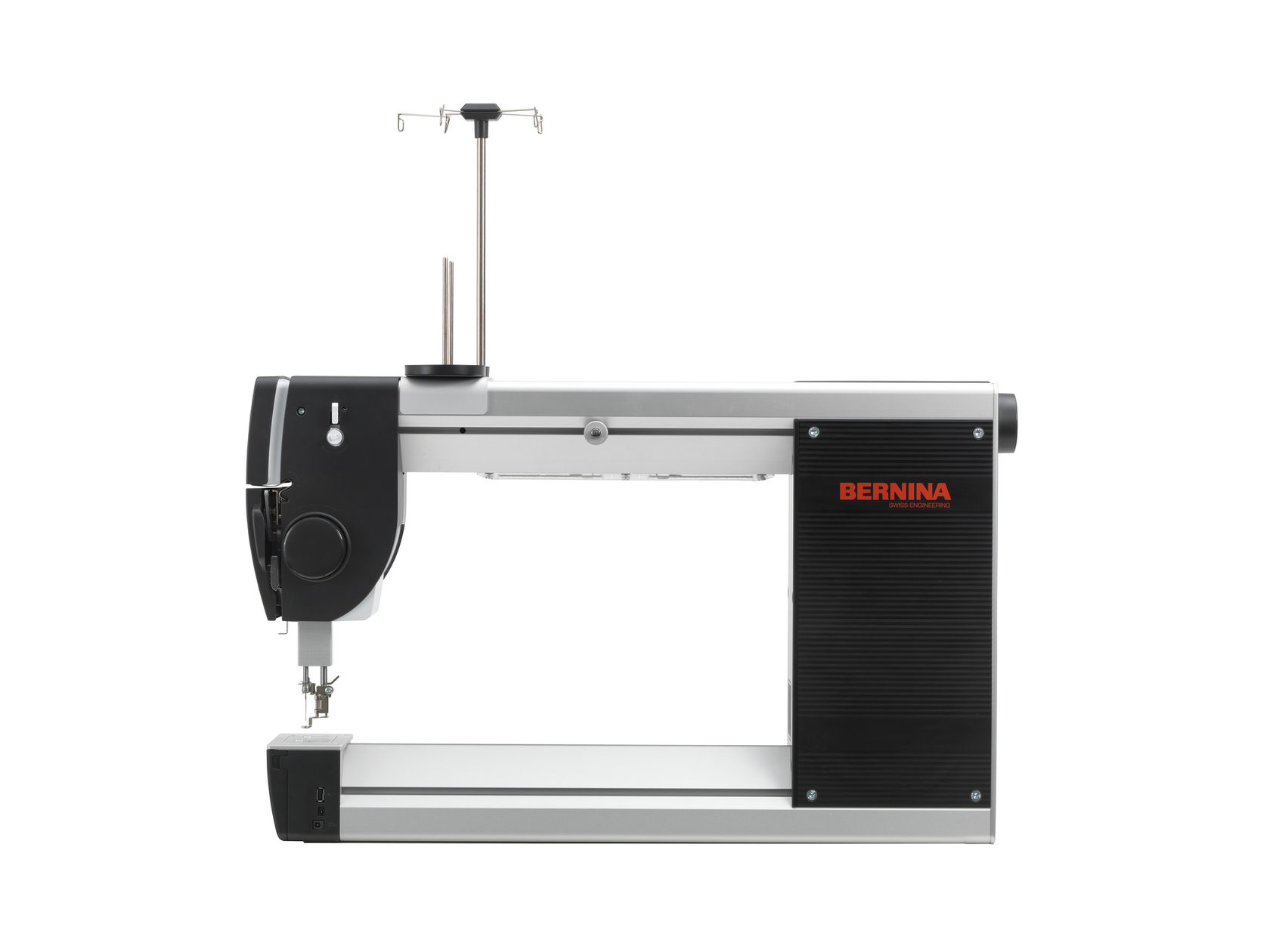 Стегальная машина Bernina Q20 со столом