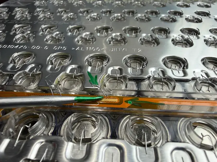 Detailansicht Verbindung oder Schweißpunkt an der Spannungsmessung