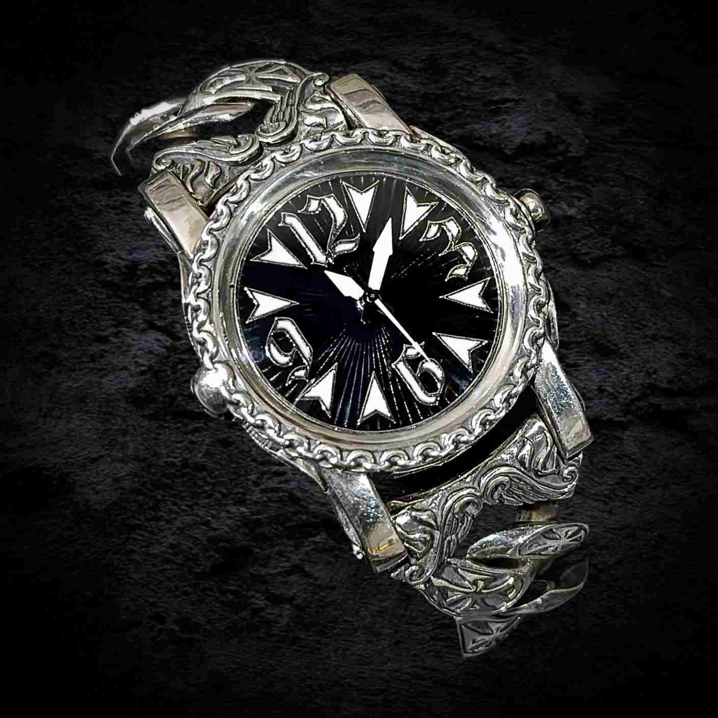 массивные часы из серебра, дорогие мужские часы, серебряные часы для мужчин.