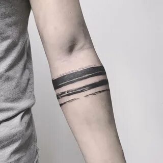 Татуировки в виде линий - раньше и сейчас
