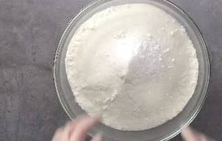 Приготовление королевской ватрушки с творогом в духовке: шаг 2