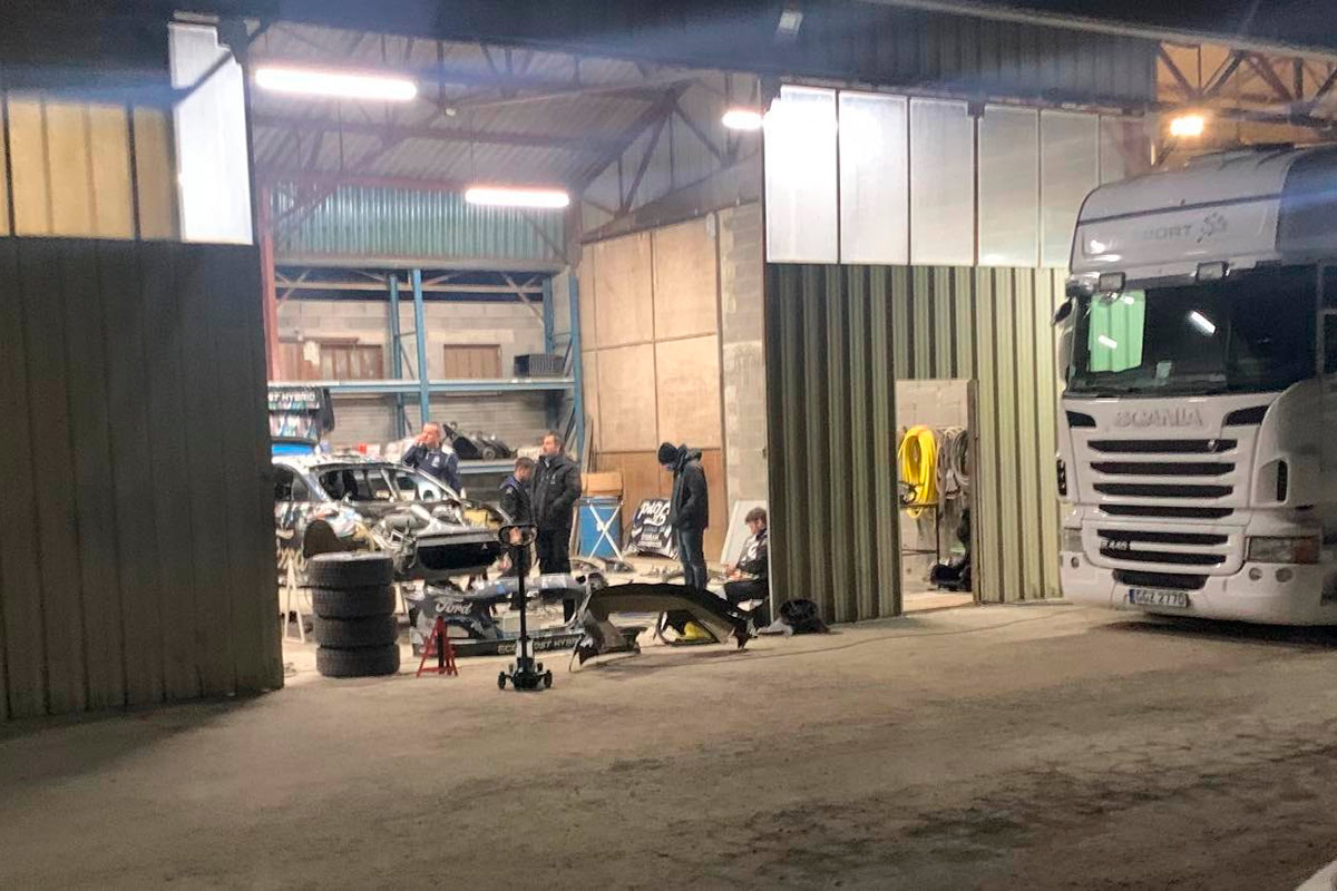 Команда M-Sport работает над восстановлением Ford Puma Rally1 после аварии Крейга Брина на тестах перед ралли Монте-Карло 2022