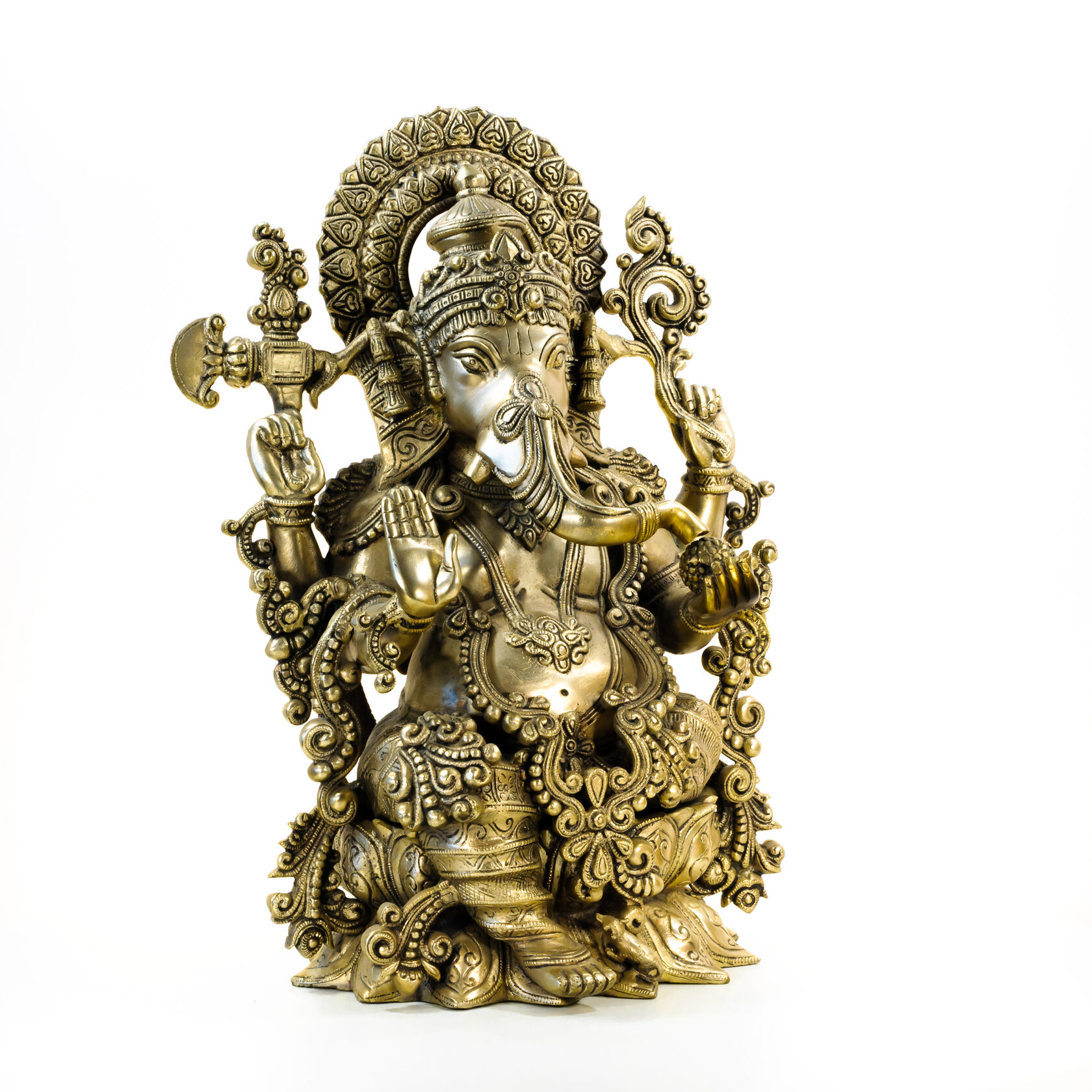 предметная фотосъемка на белом фоне фигурка индийский бог ганеша 