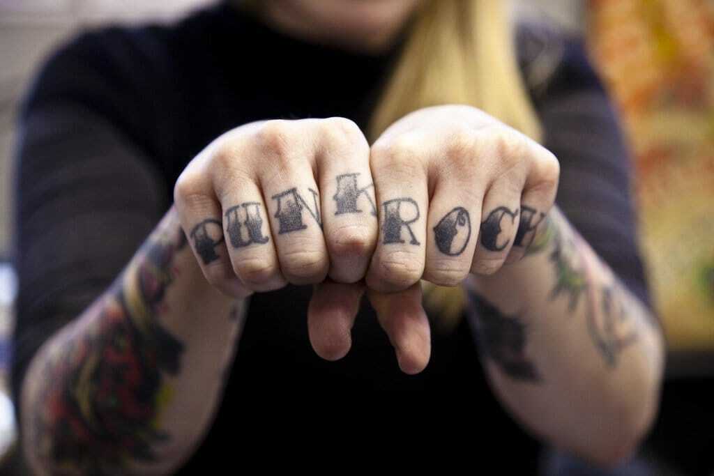 Татуировки на тему рок (76 фото)
