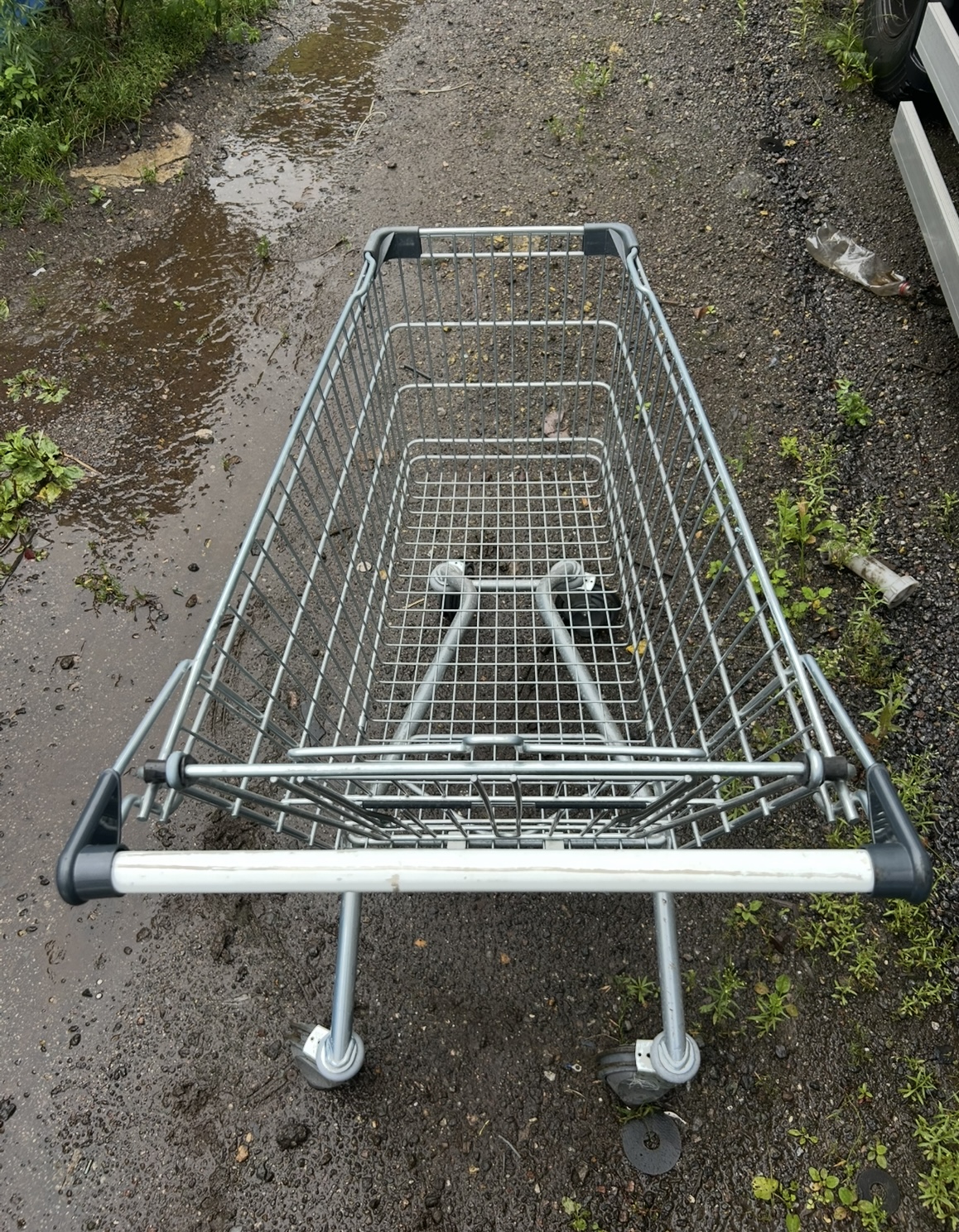 Тележка б/у на 155 литров