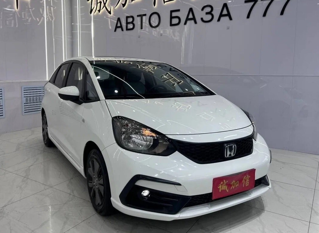 Omoda 1