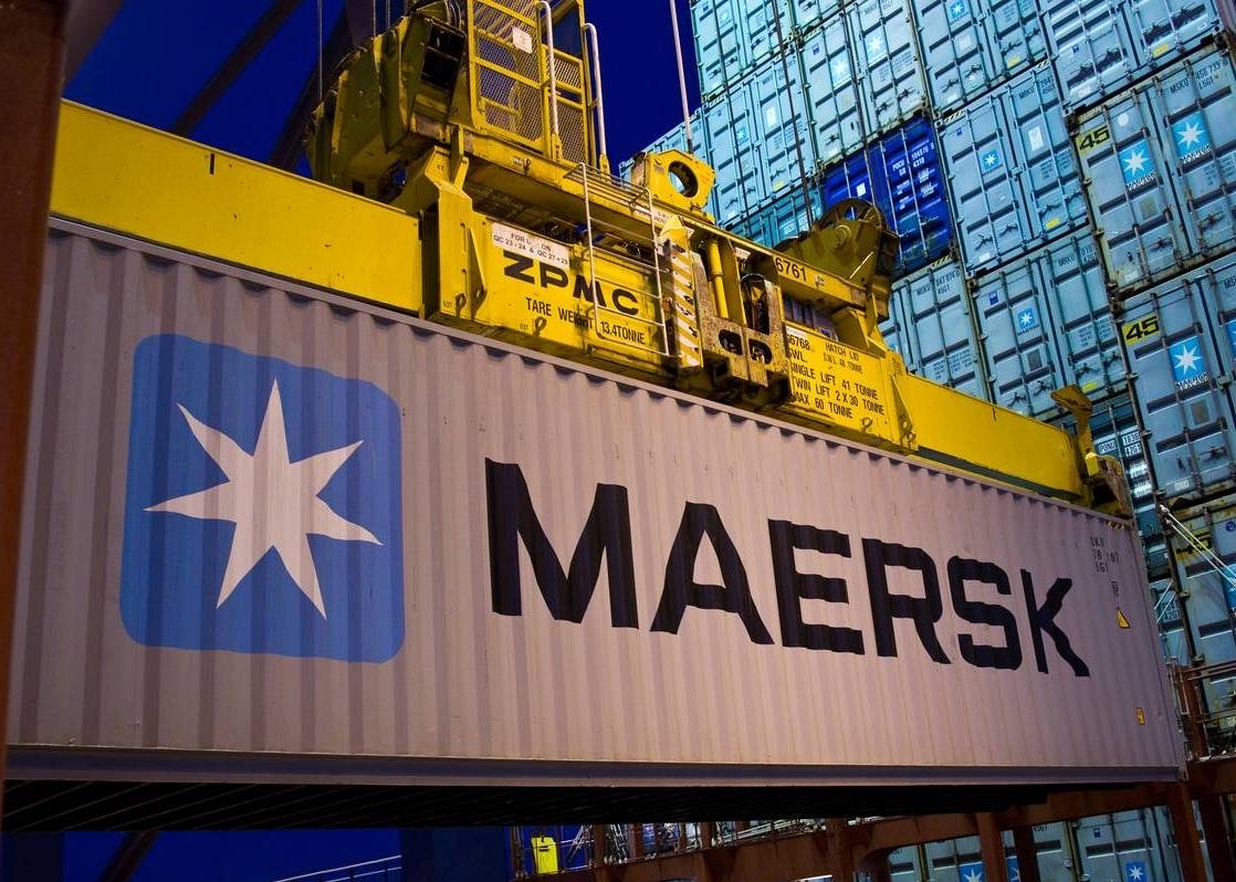 Перегрузка контейнера Maersk