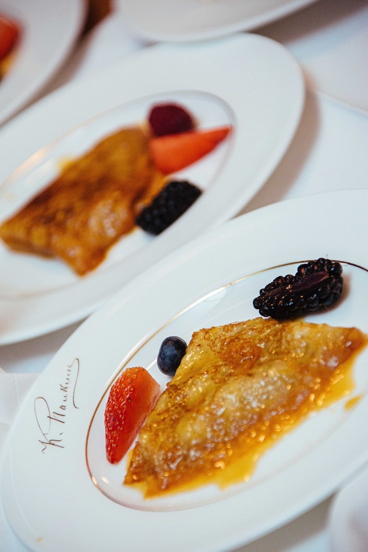 В течение ужина. Часы правильного питания. Рыба кушать. Ресторан палкинъ санкт-петербург. В течение ужина.