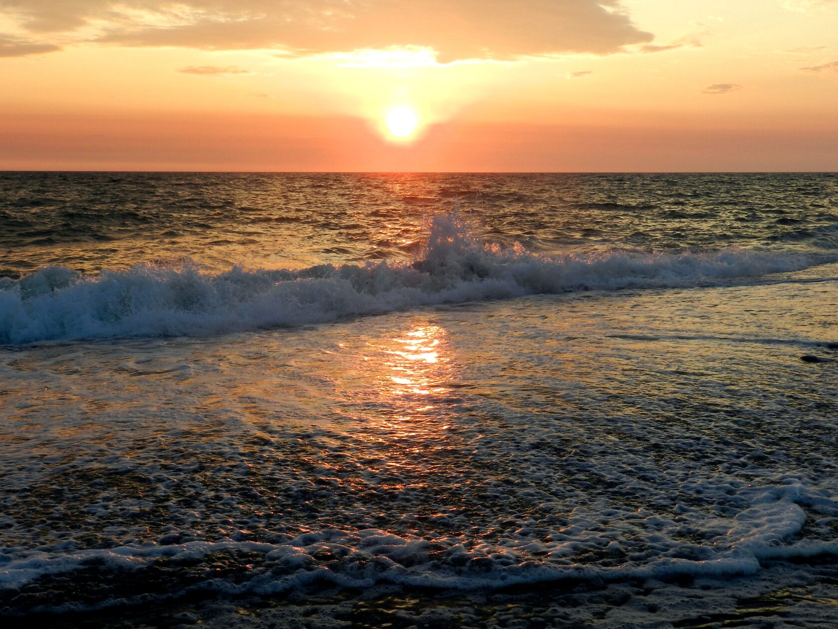 The pacific ocean. Тихий океан. Тихий Прибой. Моря Тихого океана. Тихоокеанское море.