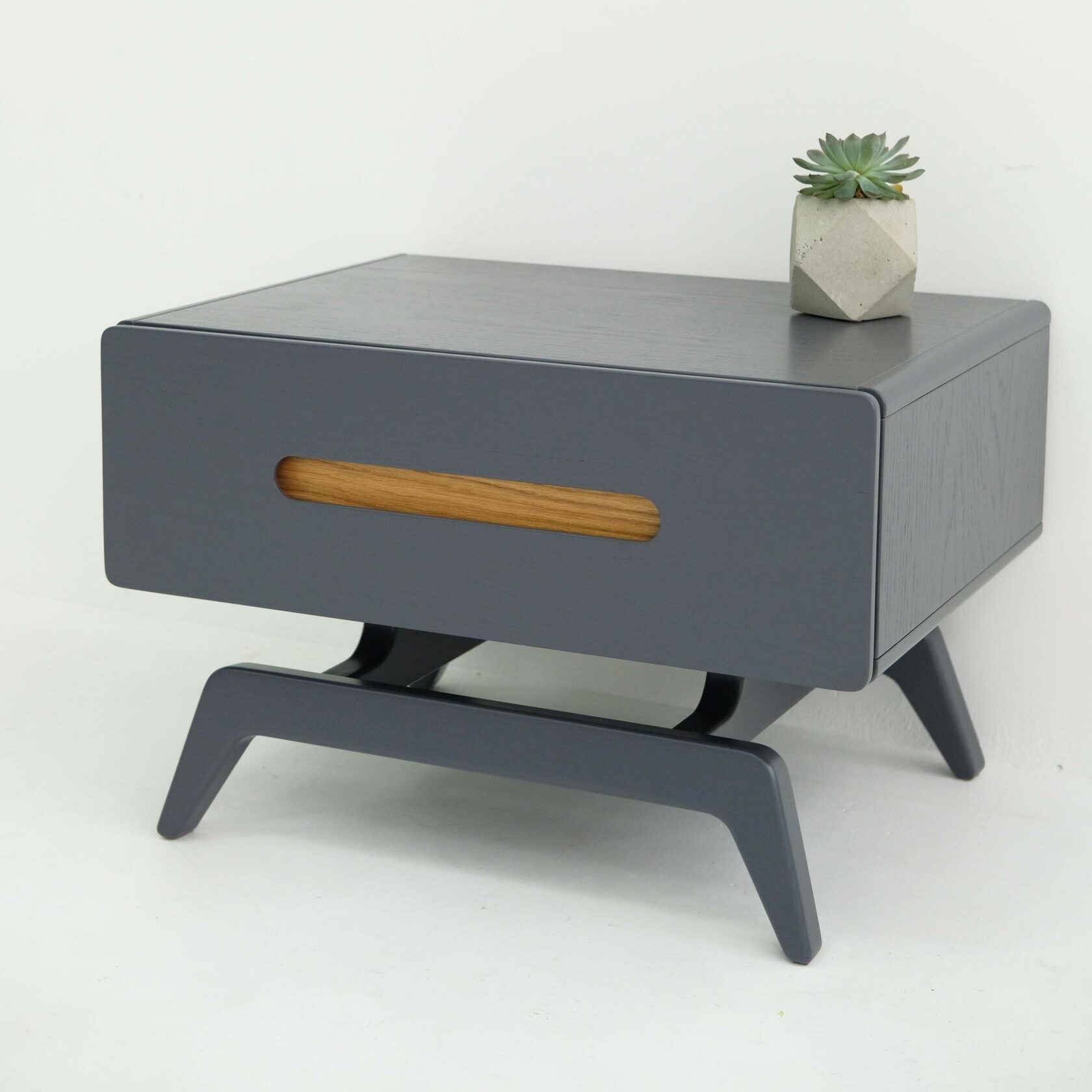Jacket Nightstand Страница товара
