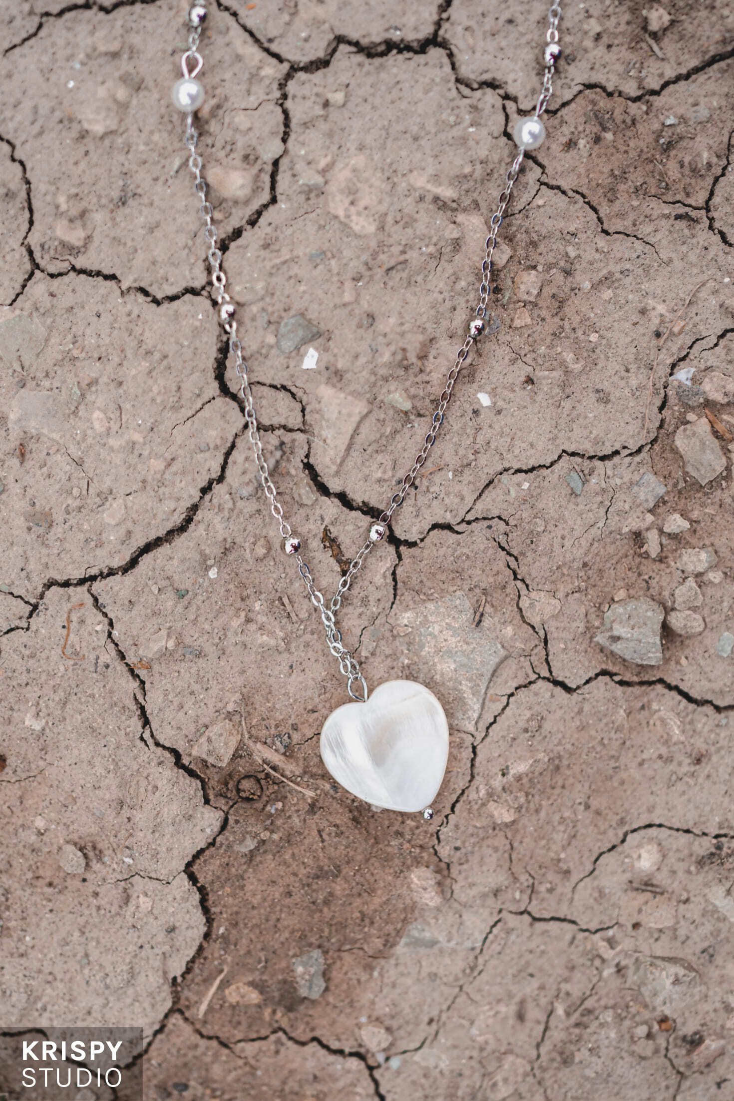 Фотосессия нежных женских украшений для брендаOCEAN STAR