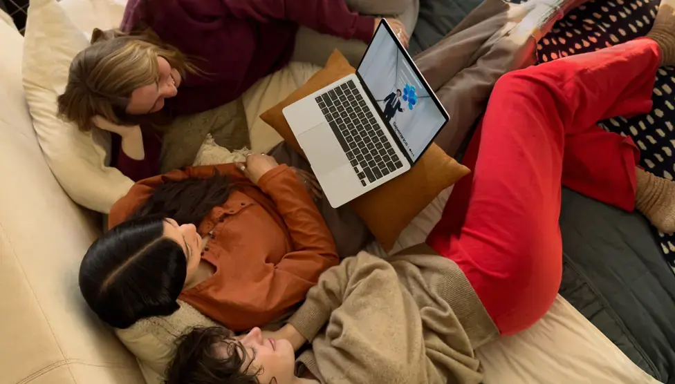 Работа в многозадачности на MacBook Air 15