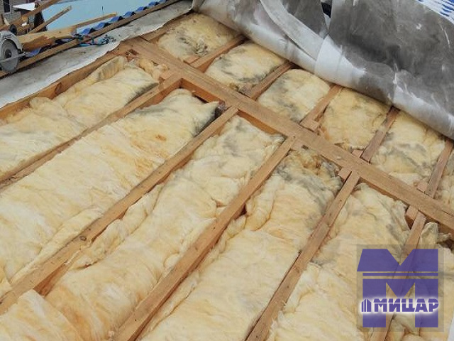 Состояние утеплителя на скатной кровле после демонтажа металлочерепицы