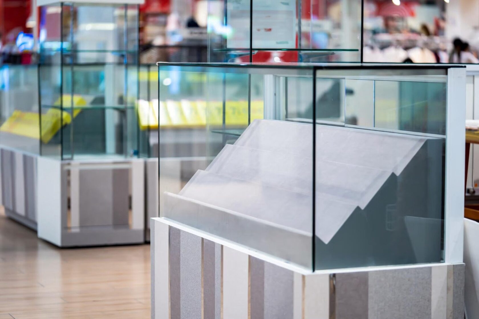 Торговые витрины в Калининграде