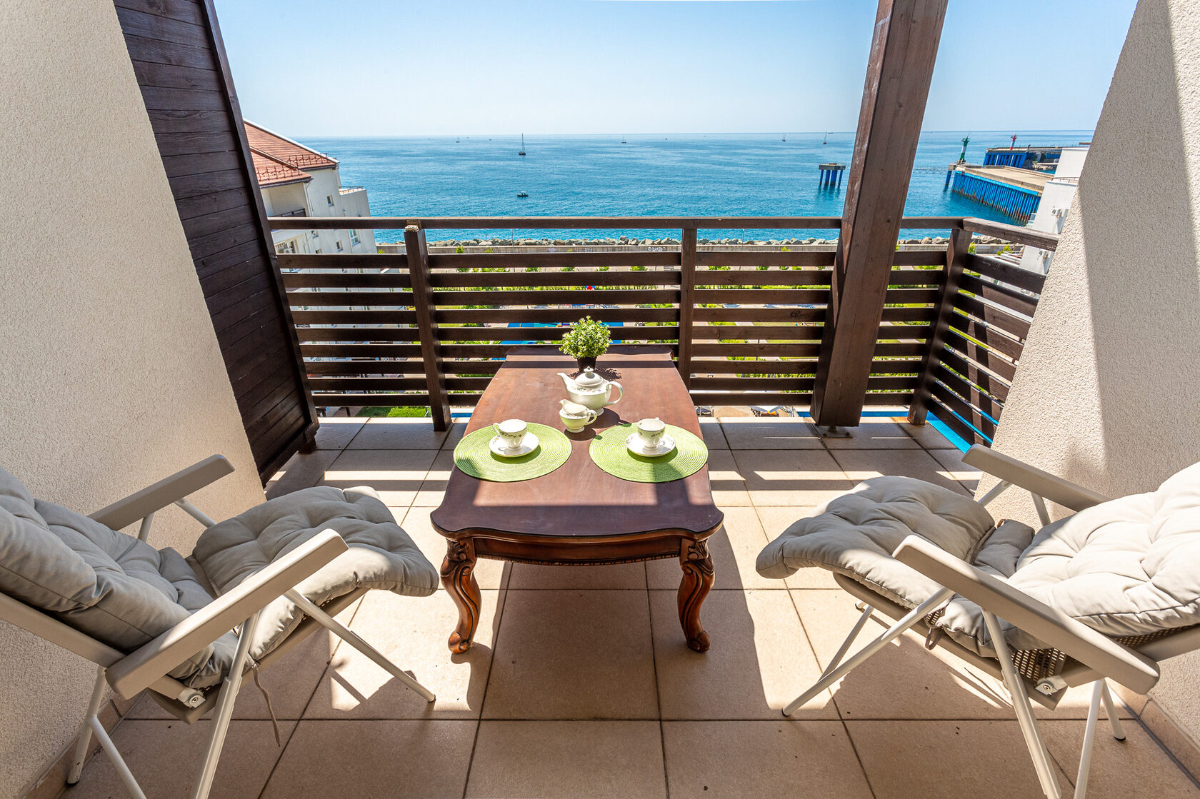 апарт-отель имеретинский морской квартал. апартаменты не отель у моря сириус. снять апартаменты имеретинская. имеретинский квартал сочи. имеретинский апарт-отель сочи вид на море.