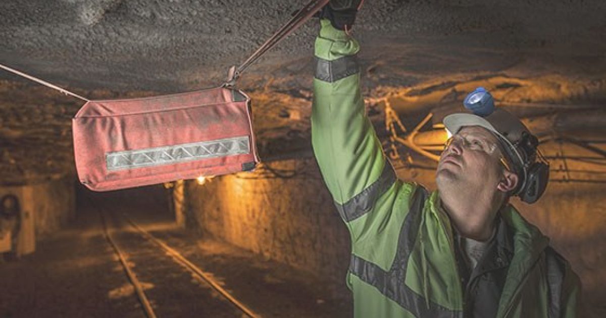 Wireless positioning and geolocation of personnel in underground conditions