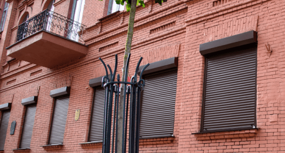 Купить рольставни от официального партнера АЛЮТЕХ в Барнауле