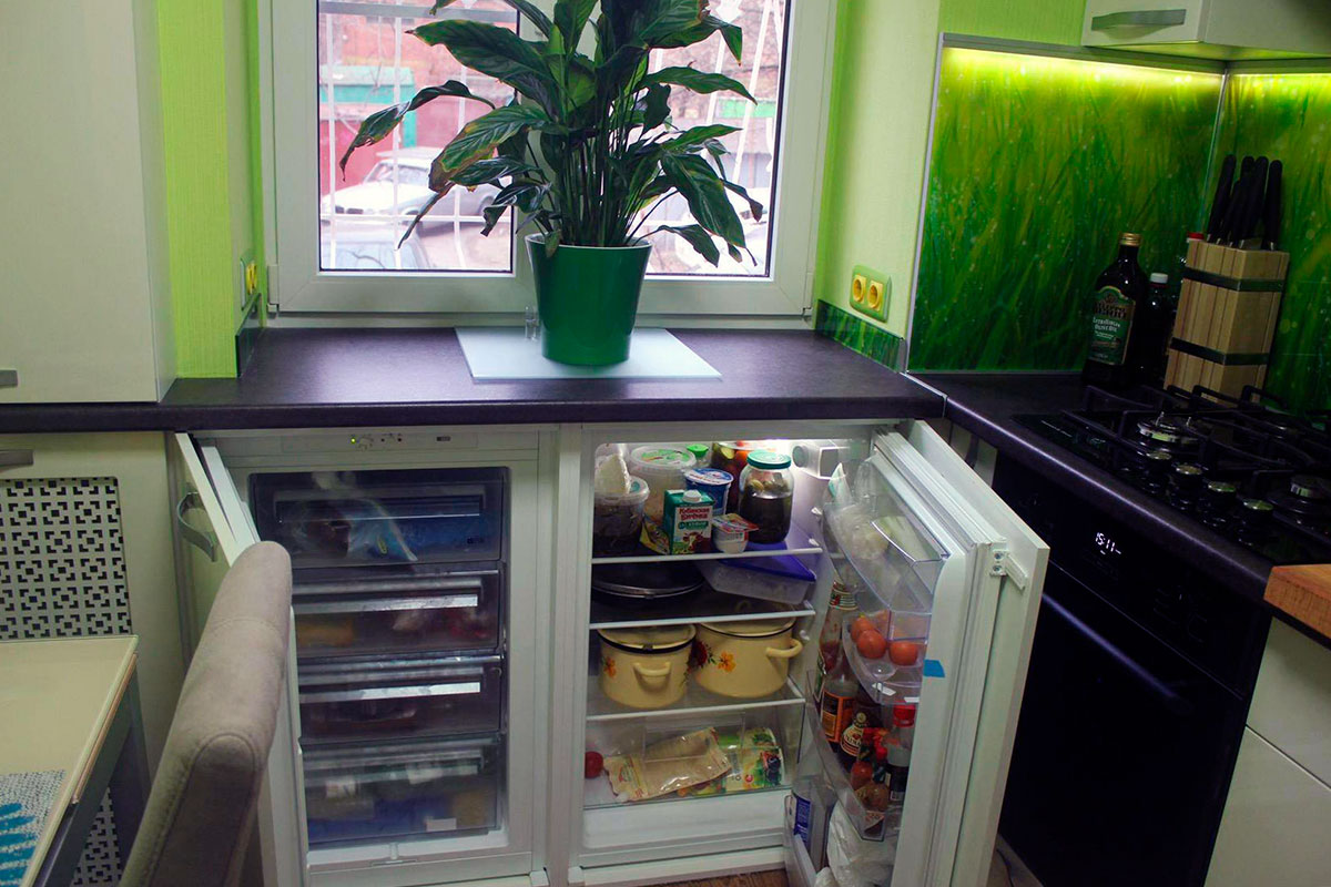 Хрущевский холодильник под окном из пластика цена в Екатеринбурге