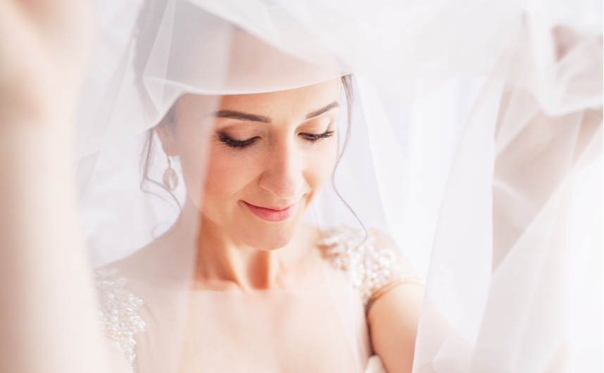 Кольца, платье и фата: куда деть свадебные вещи после развода