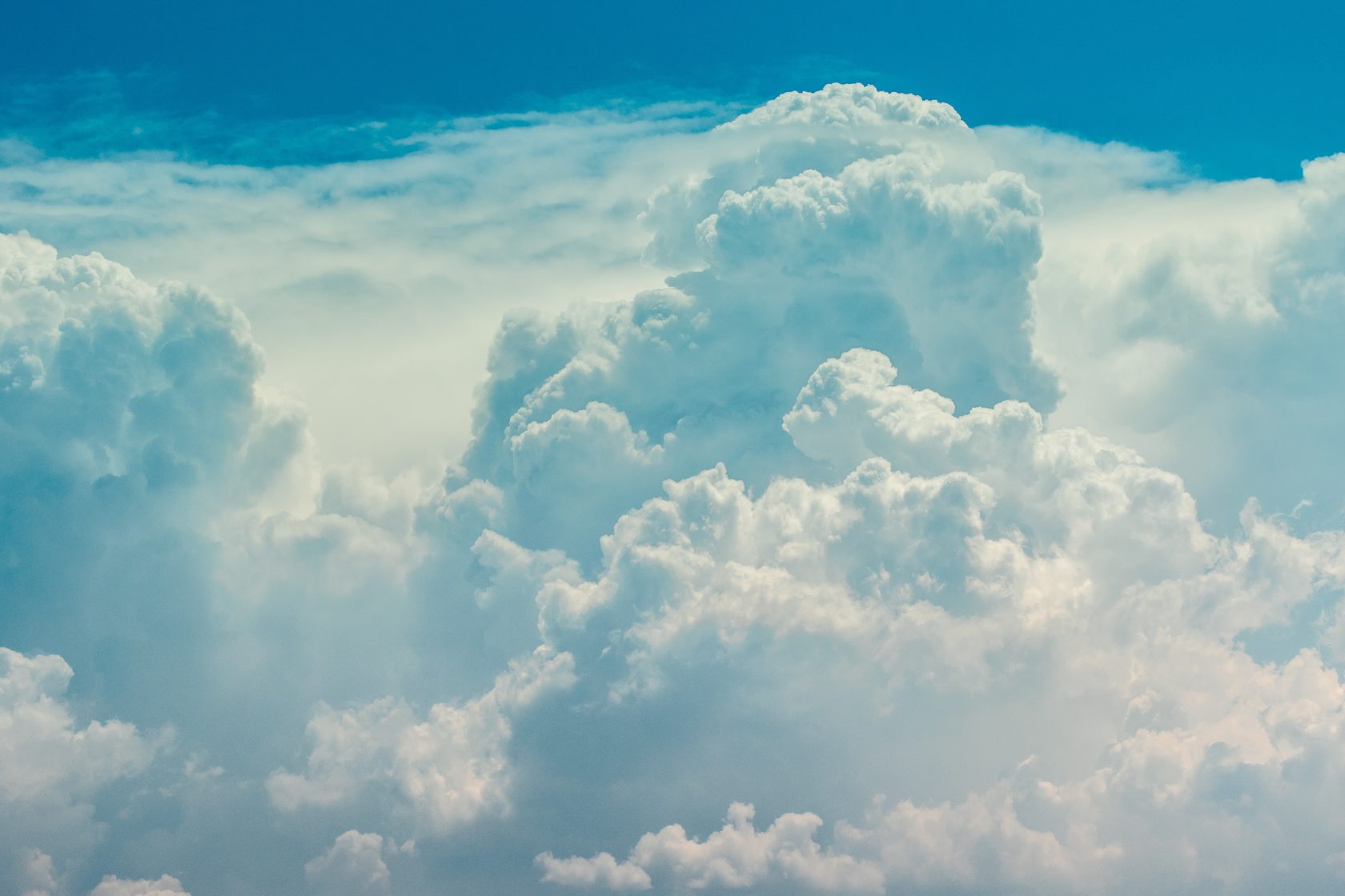 Illustration for the article on hosting the Zoom service in Yandex Cloud