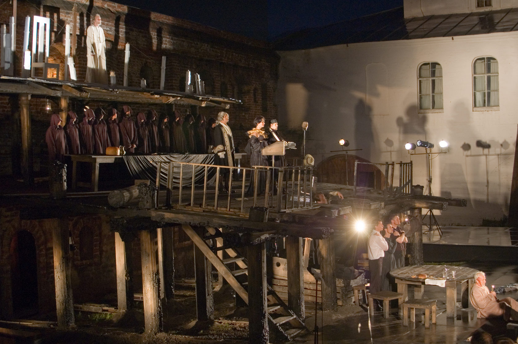 Старая русса музей братьев карамазовых. Ракитин братья карамазовы. Рестораны братья карамазовы. Трактир братья карамазовы. Братья карамазовы отель санкт-петербург.