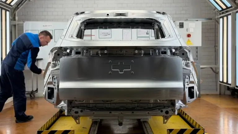 Автомобиль Tenet