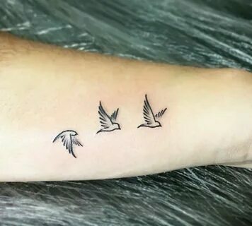 Тату летящие птицы на запястье | Татуировка