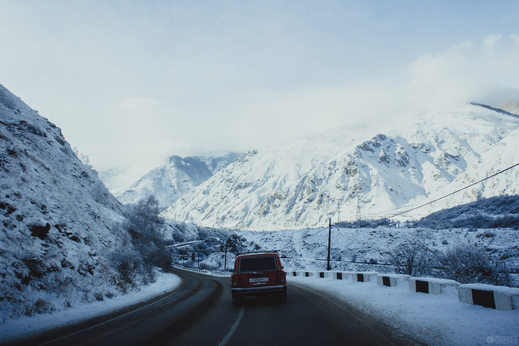 Автобусы до эльбруса. Дорога на Эльбрус. Эльбрус автодорога. Дорога до Эльбруса. Зимняя дорога на Эльбрус.