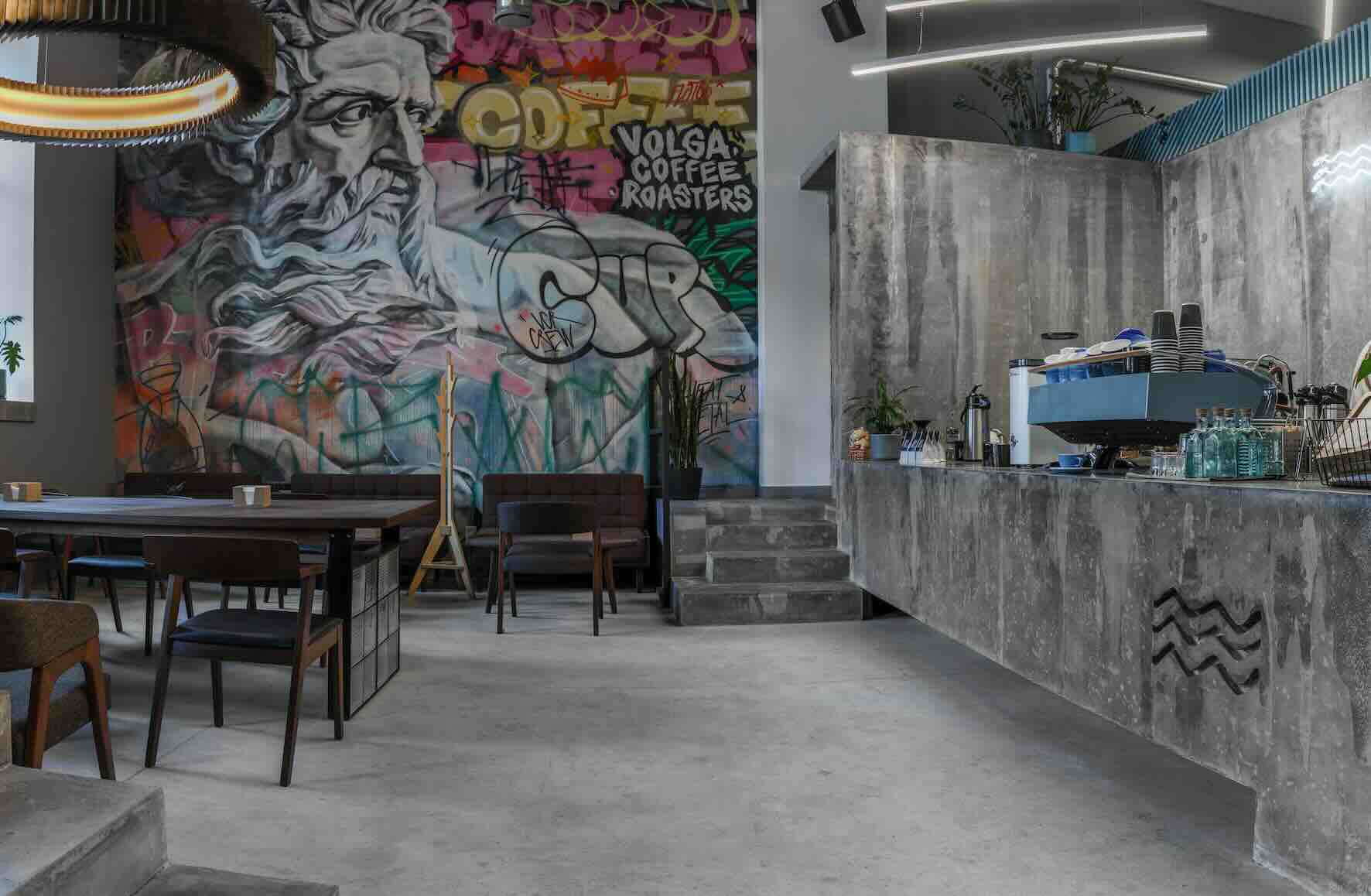 Интерьер кофейни Volga Coffee Roasters