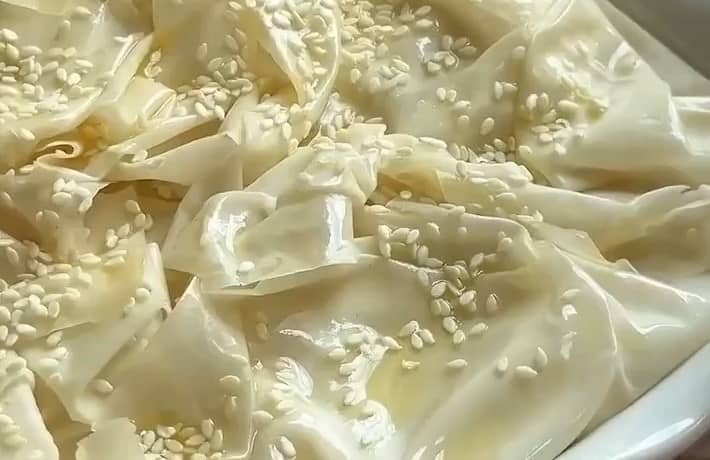 Приготовление ленивого пирога из теста фило с творогом и сыром: шаг 6