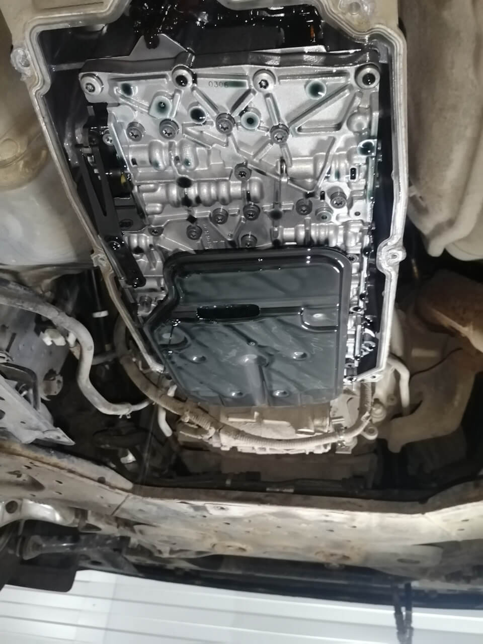 Демонтаж поддона АКПП 722.9