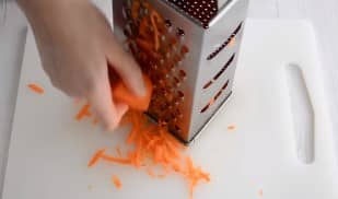 Приготовление кабачковой икры на зиму: шаг 4