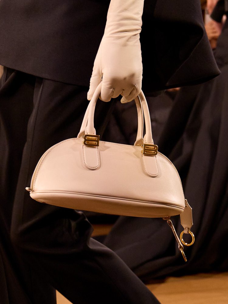 Сумки Balenciaga Spring 202623