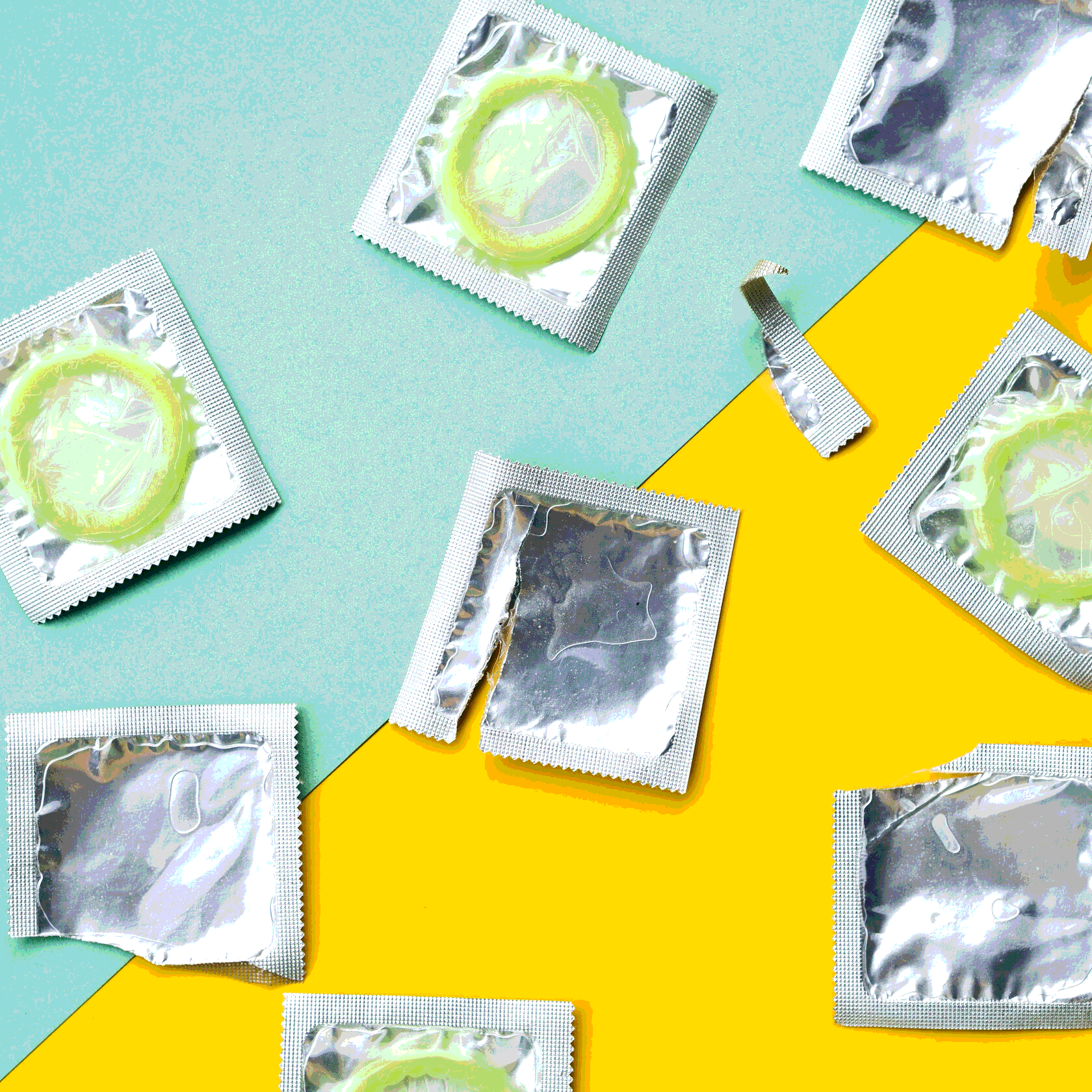 много презервативов