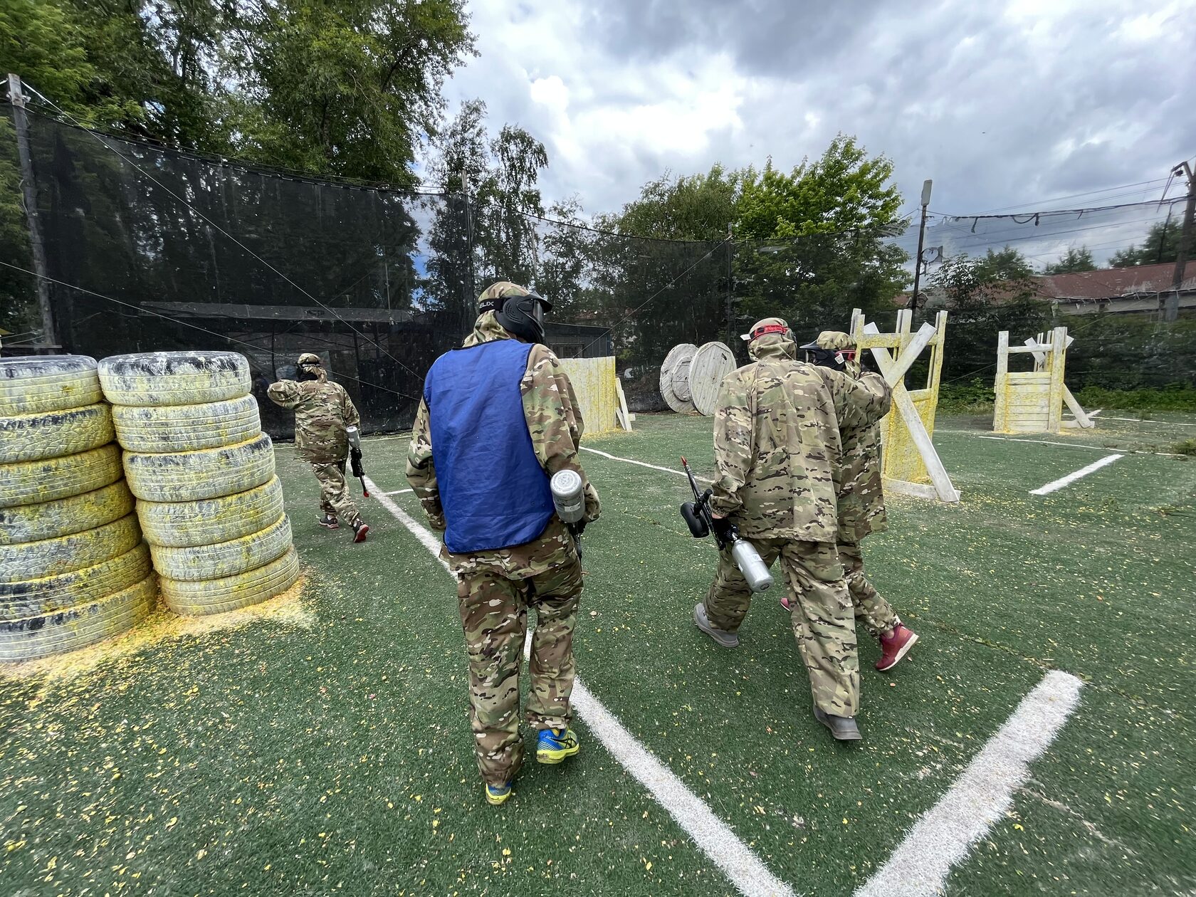 Пейнтбольный клуб. Пейнтбол в Москве. Paintball в Москве Люблино. Пейнтбол и шашлыки в Москве.