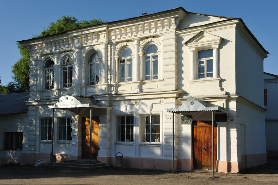 Дома тульской обл. Венев Тульская область центр. Венёв Тульская область центр города. ДК Венев. Венев Тульская область каменные палаты.