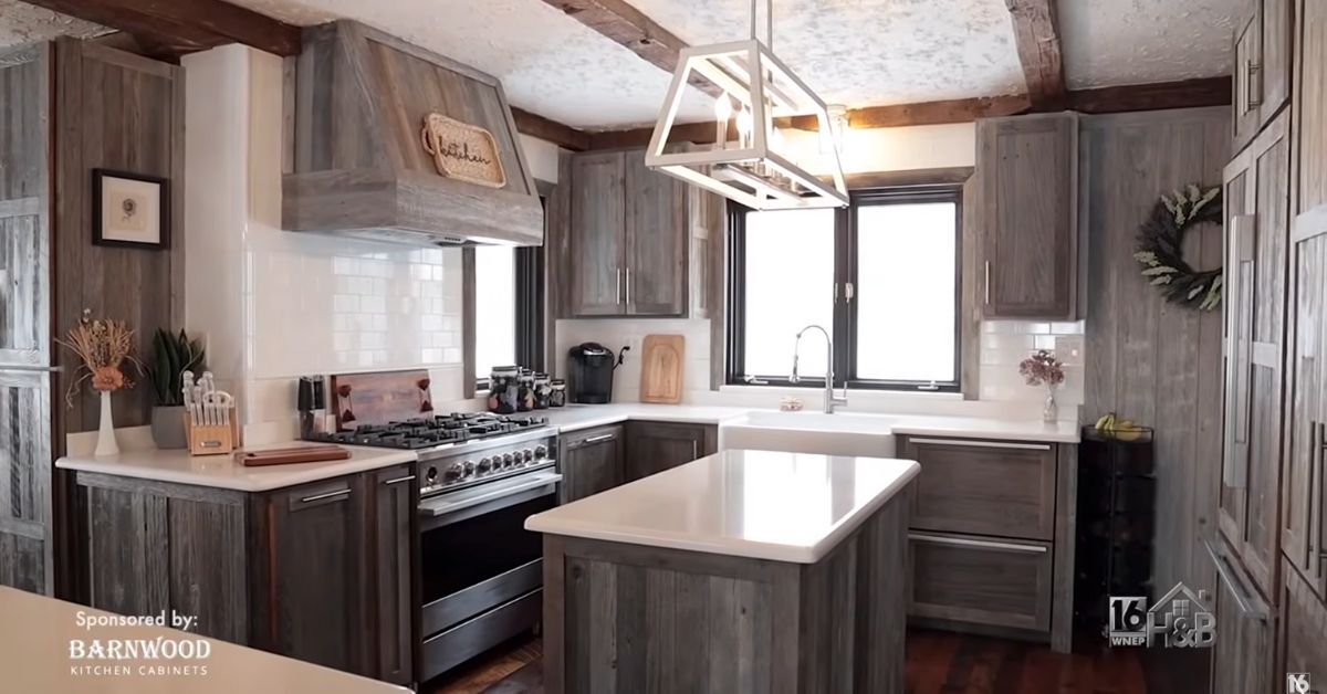 9 Ways Barnwood Adds Warmth to Any Space