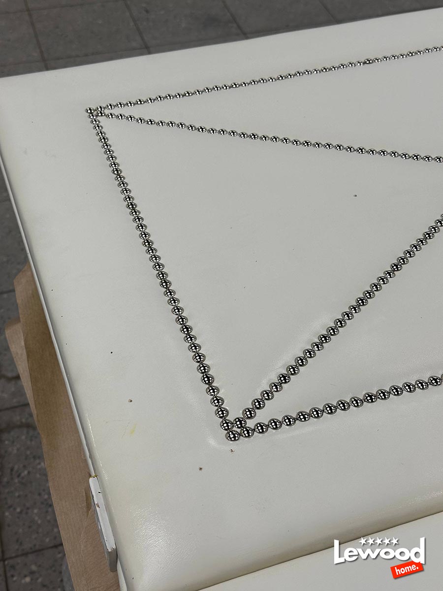 Реставрация кожаной ширмы