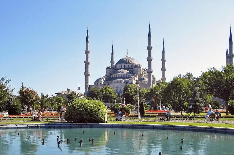 Минареты Голубой мечети в Стамбуле