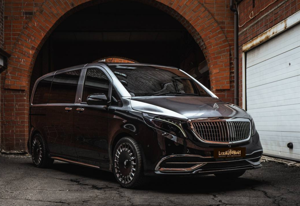 Mercedes-Benz V-Class: Стилизация в цвете Maybach