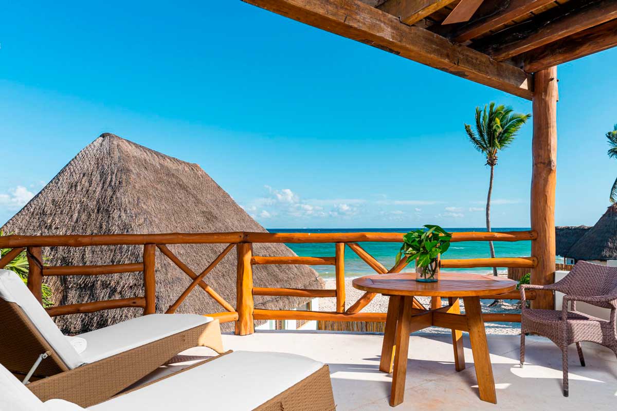 На фото: отель Mahekal Beach Resort в Мексике на Плайя-дель-Кармен