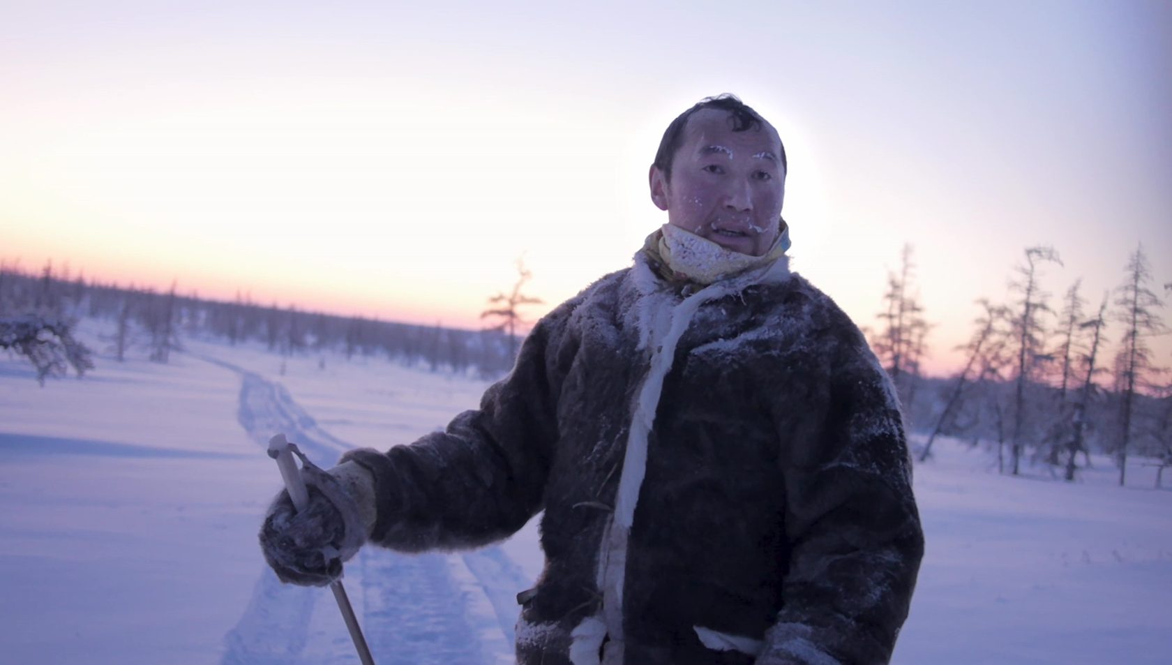 олени в тверской области. хозяин оленей. оленевод якутия олени. якутск олени. оленья ферма в нижегородской области.