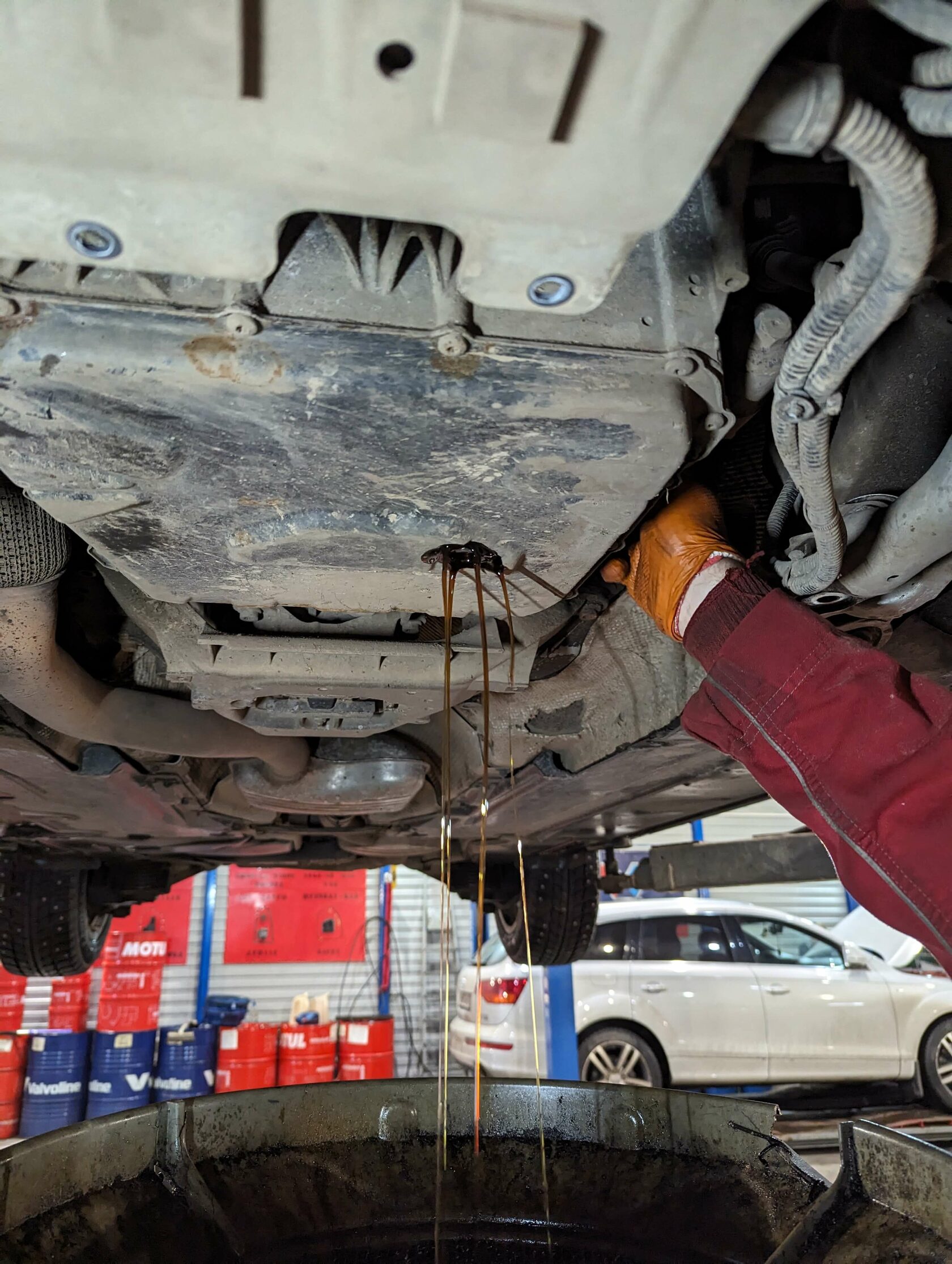 Слив масла из DSG Audi